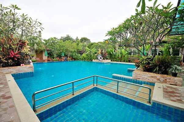 รีสอร์ท วนิดา การ์เด้น Pattaya