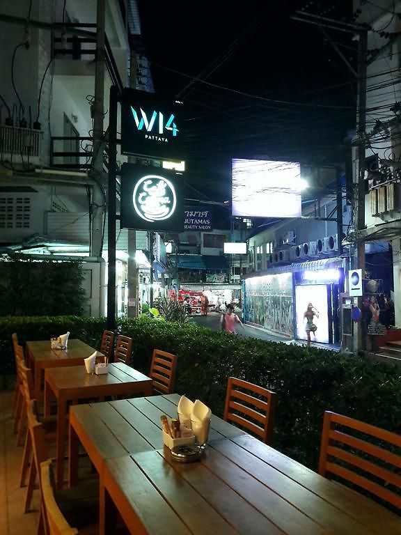 โรงแรม W14