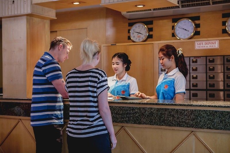 โรงแรม Eastiny Bella Vista 2*
