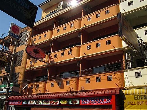 Robin's Nest & Restaurant * Pattaya
