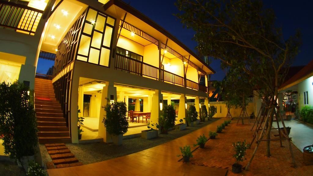 รีสอร์ท Lotusland 3*