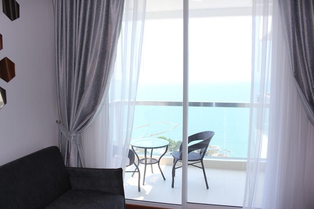 อพาร์ทเม้น The Palm Wongamat Pattaya