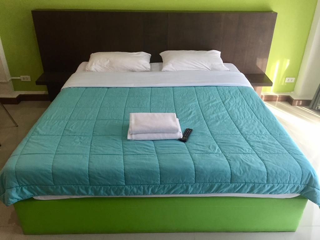 บ้านพัก Shanghai Monna Bar 4*