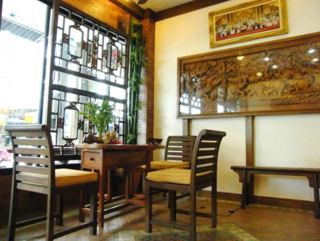 โรงแรม The Red Balcony Pattaya