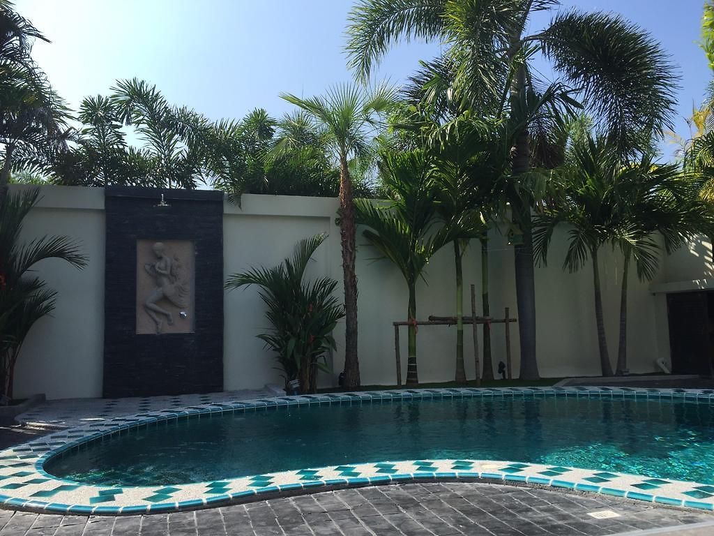 Majestic Pool วิลล่า Pattaya