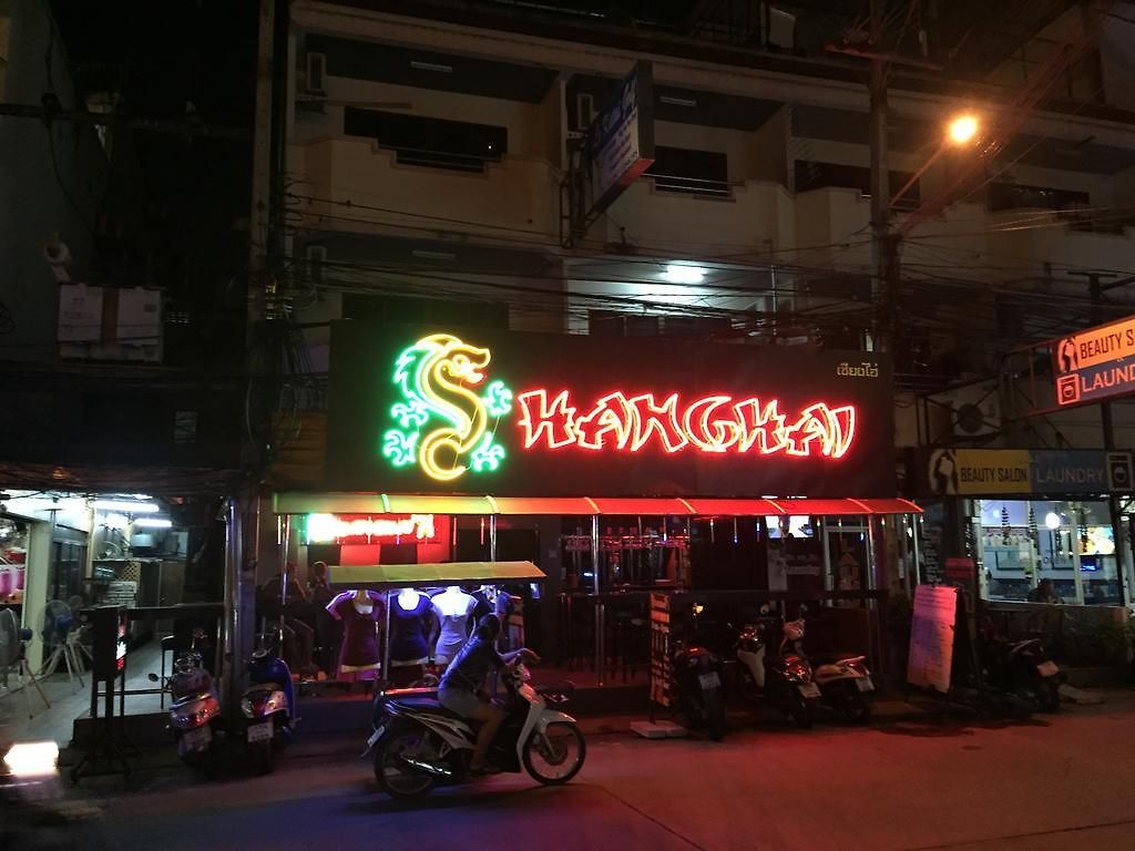 Shanghai Monna Bar 4*