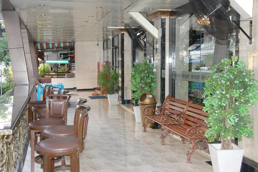 โรงแรม Land Royal 4*