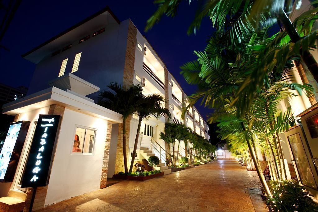 วิลล่า Hidden Palm Pool Pattaya