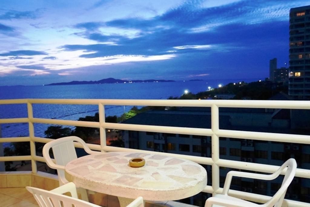 อพาร์ทเม้น Viewtalay Beachfront By Nd
