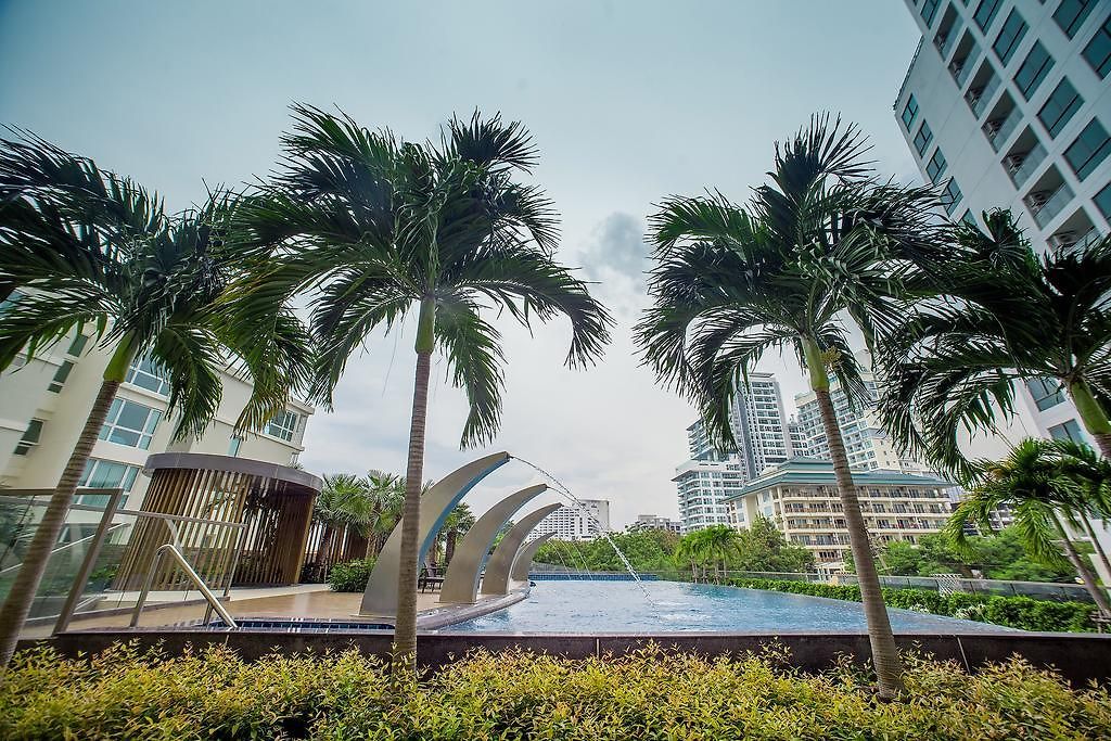 อพาร์ทเม้น Peak Towers *