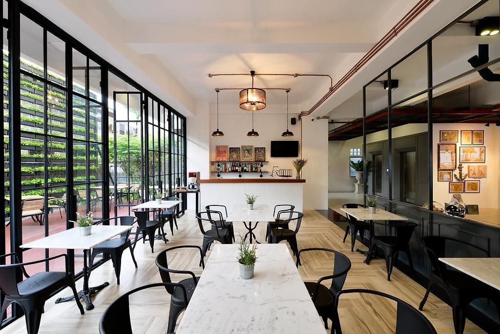 โรงแรม Ruenthip 4*