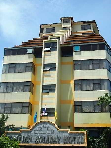 Jomtien Holiday โรงแรม 3*