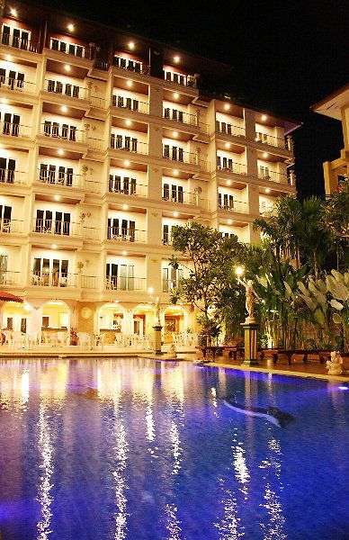โรงแรม Rita &