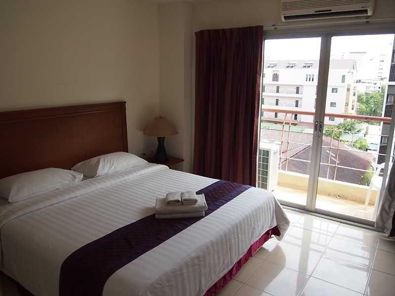 Eastiny โรงแรม 4*