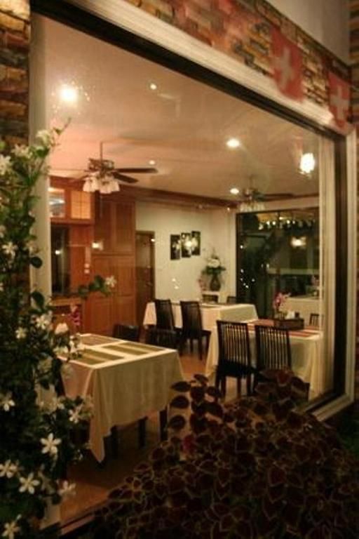 Selina Place โรงแรม