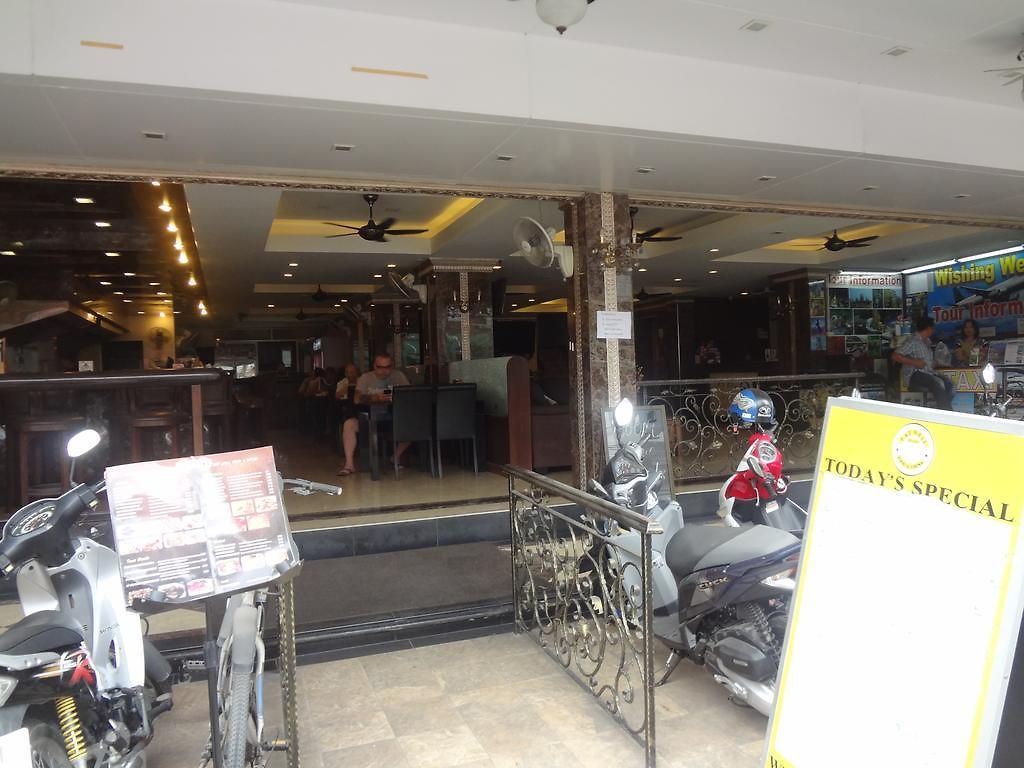 โรงแรม Maleez
