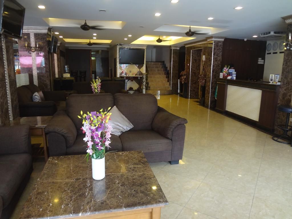 โรงแรม Maleez 3*