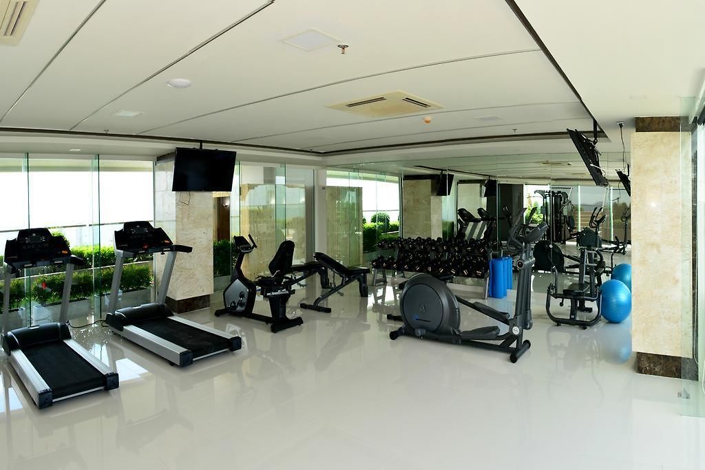 Luxury Seaview The Peak Towers 200m To Apartment
