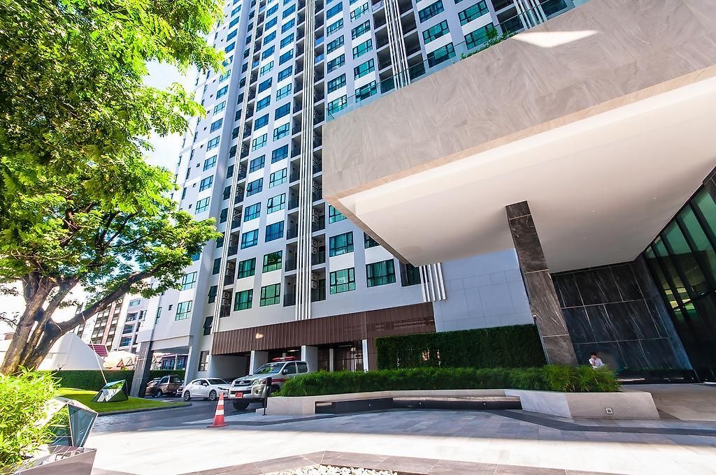 Residence-the Base * Pattaya