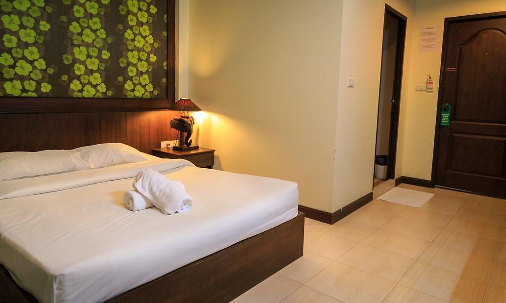 โรงแรม คาซาโนวา 2*