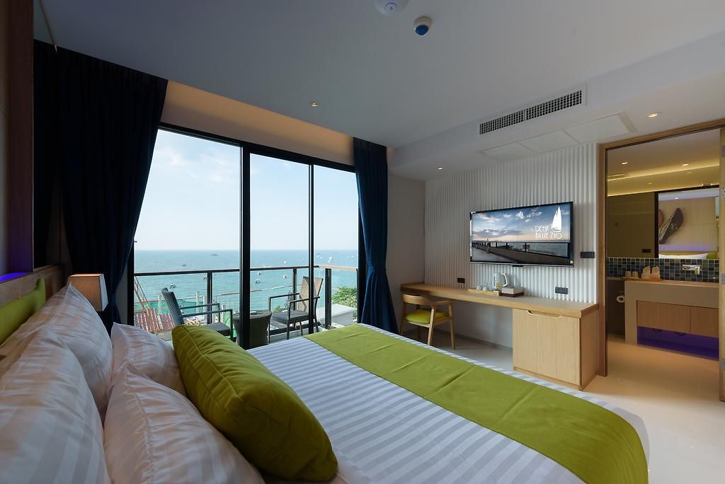 Deep Blue Z10 โรงแรม Pattaya