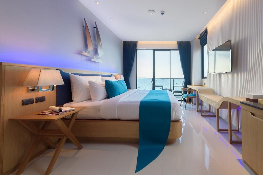 Deep Blue Z10 โรงแรม Pattaya
