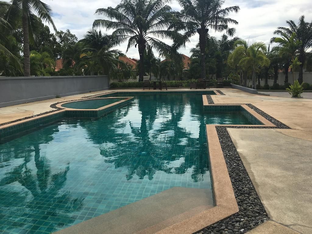 Majestic By Korawan วิลล่า Pattaya