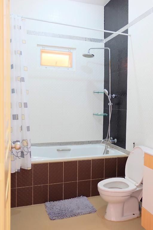 Nina Pool Guest house Pattaya