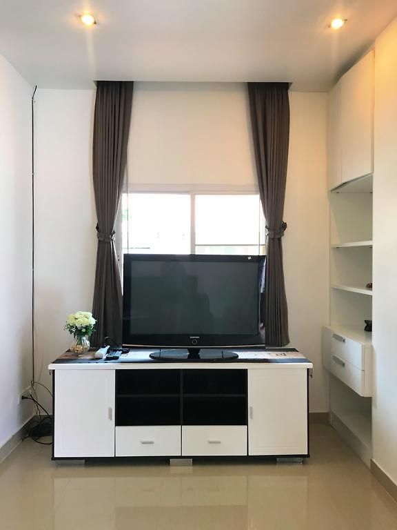 Guest house Nina Pool Pattaya
