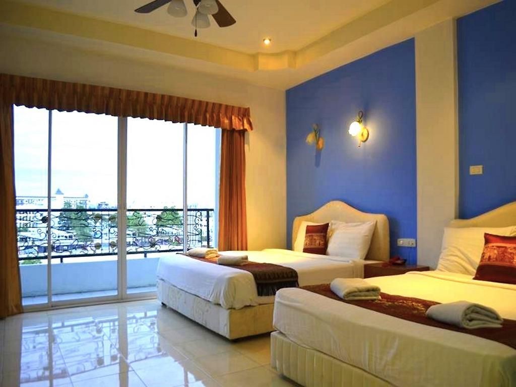 Arya Hotel 3*