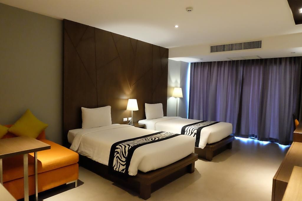 โรงแรม Season Five 4*