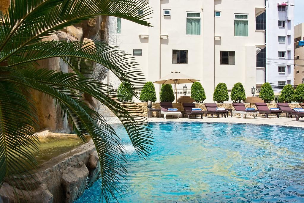 Lk Metropole โรงแรม 3*