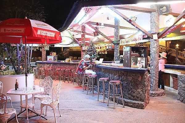 Eden Hotel Pattaya โรงแรม Pattaya