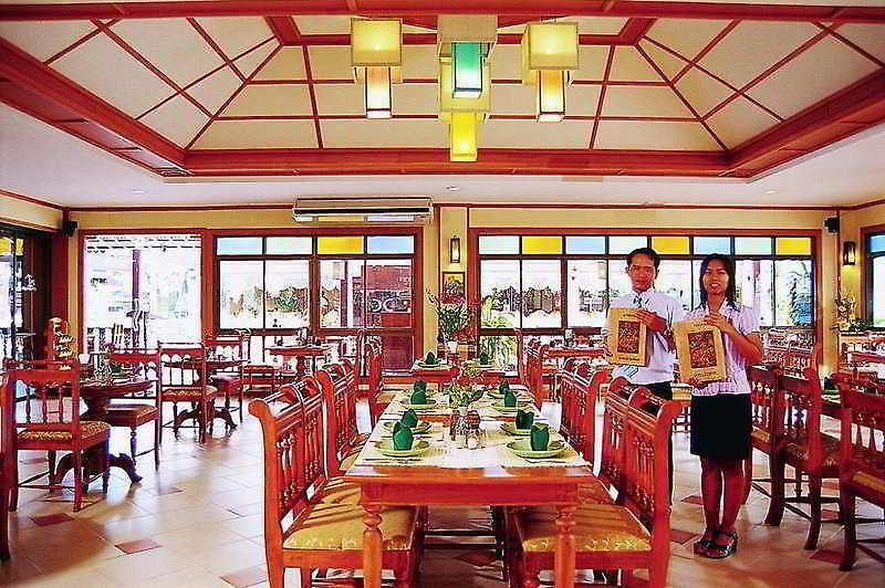S Formally Sabai โรงแรม 3*