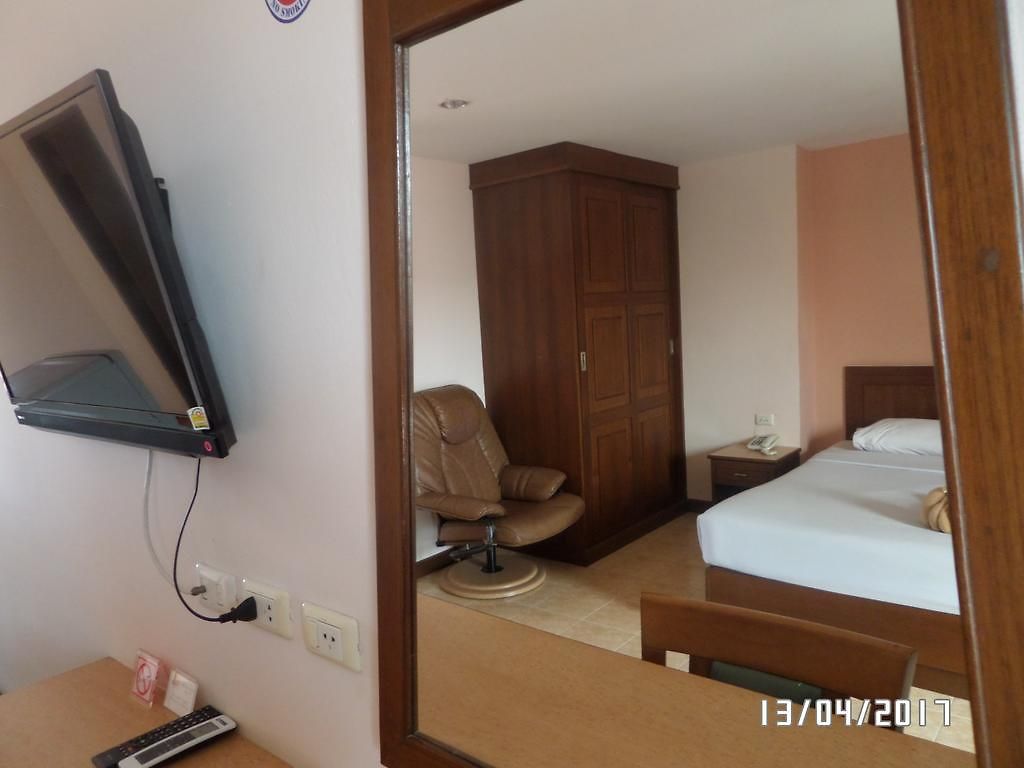 ซันวิว เพลส โรงแรม Pattaya