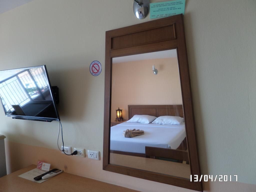 โรงแรม ซันวิว เพลส 3*