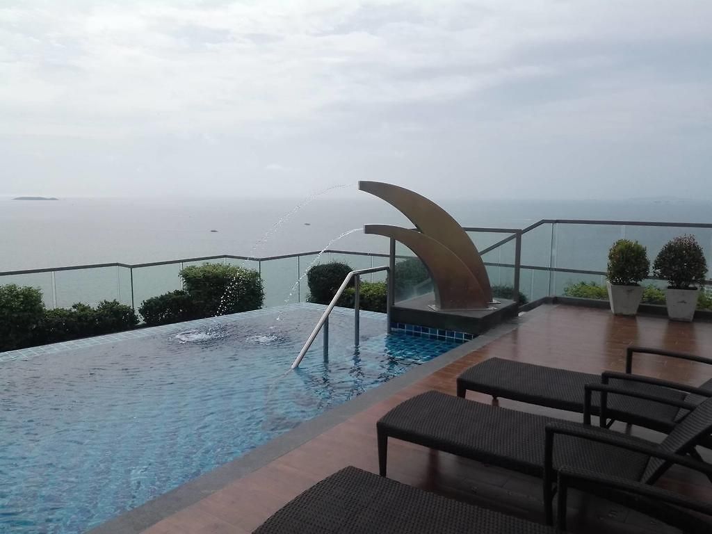 Peak Tower In Phatumnak อพาร์ทเม้น Pattaya