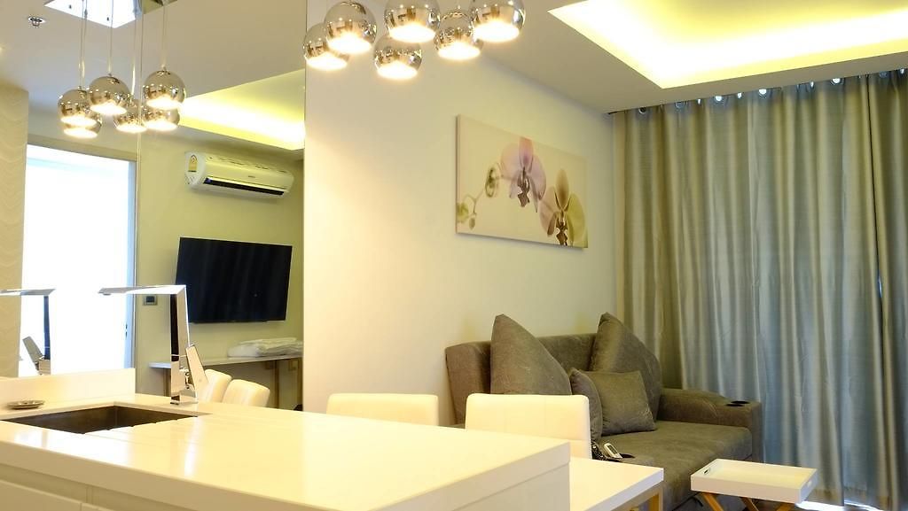 Peak Tower In Phatumnak อพาร์ทเม้น Pattaya