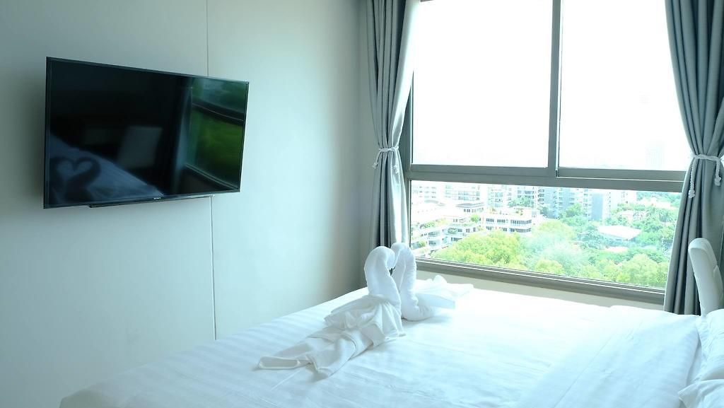อพาร์ทเม้น Peak Tower In Phatumnak Pattaya