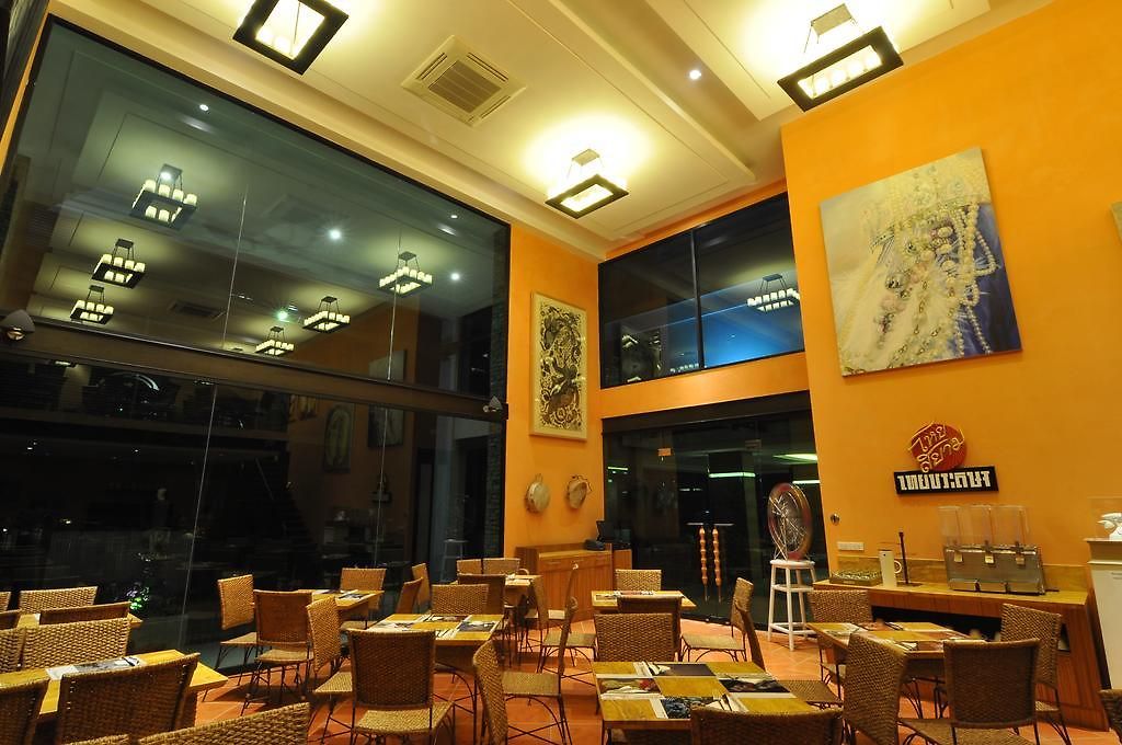 Le Vernissage โรงแรม 4*