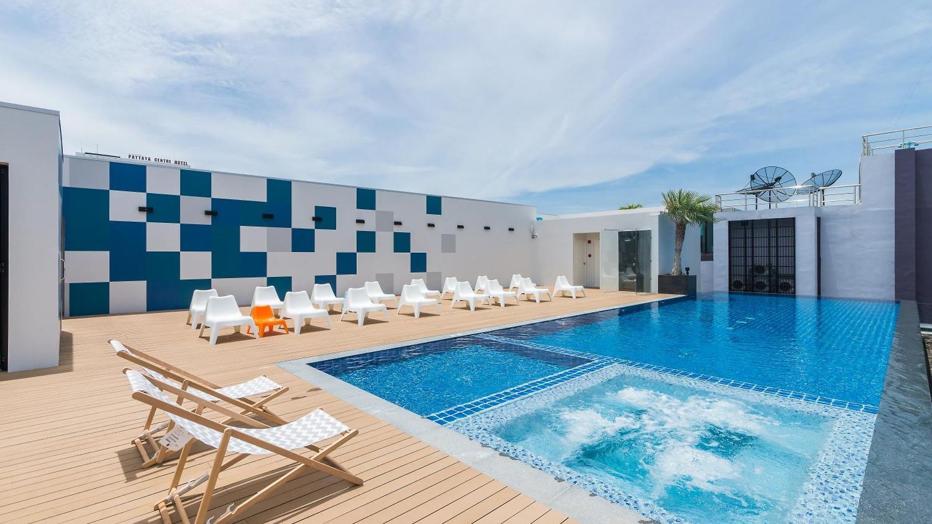 โรงแรม Sea Me Spring Tree (adults Only)