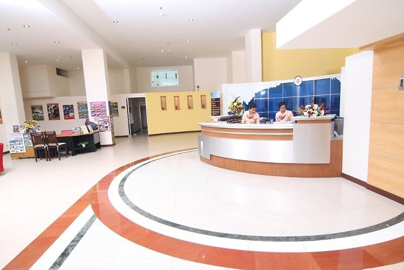 Eastiny Plaza โรงแรม 3*