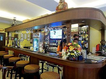 Robin's Nest & Restaurant * Pattaya