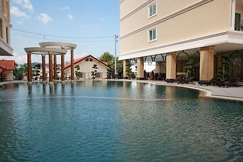 โรงแรม Crystal 5*