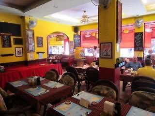 Robin's Nest & Restaurant Pattaya