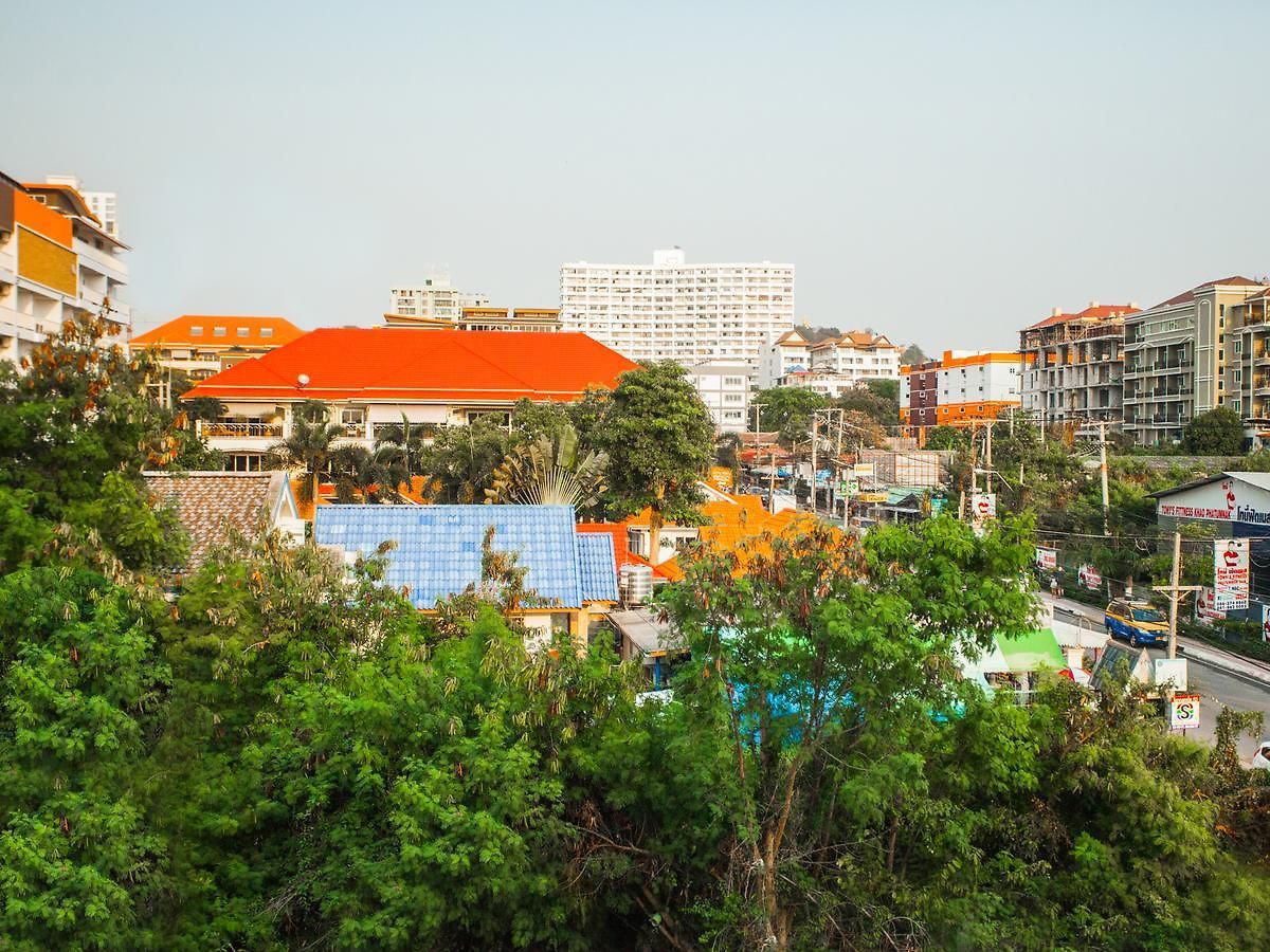 Apollo 2* Pattaya