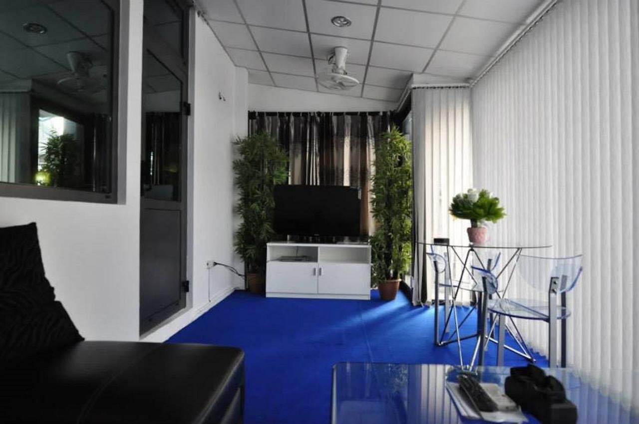 โรงแรม Koenig Mansion 4*
