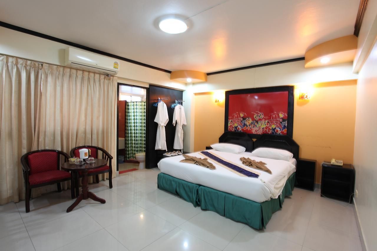 โรงแรม โรงแรมโฮม พัทยา 3*