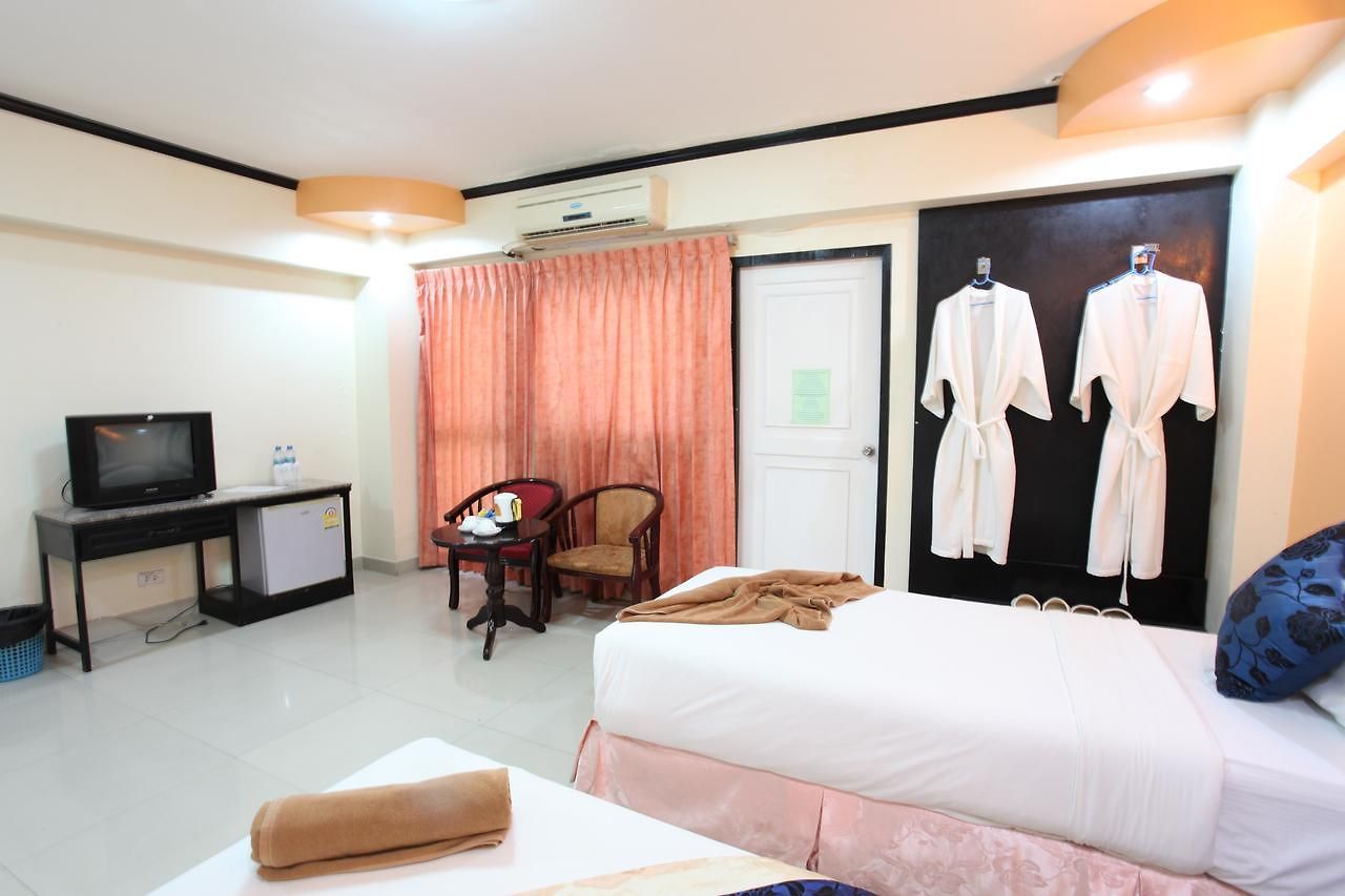 โรงแรมโฮม พัทยา โรงแรม Pattaya