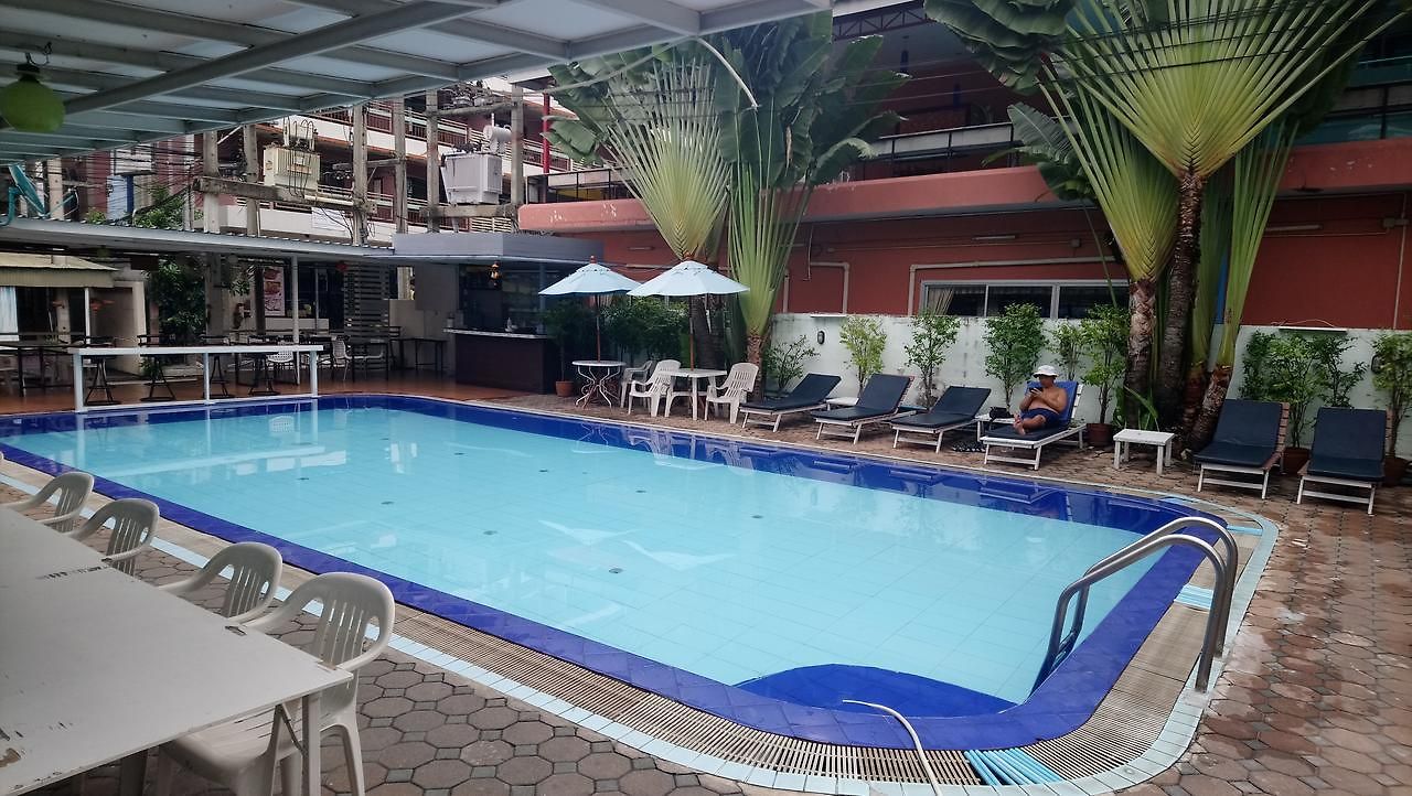 โรงแรม โรงแรมโฮม พัทยา 3*